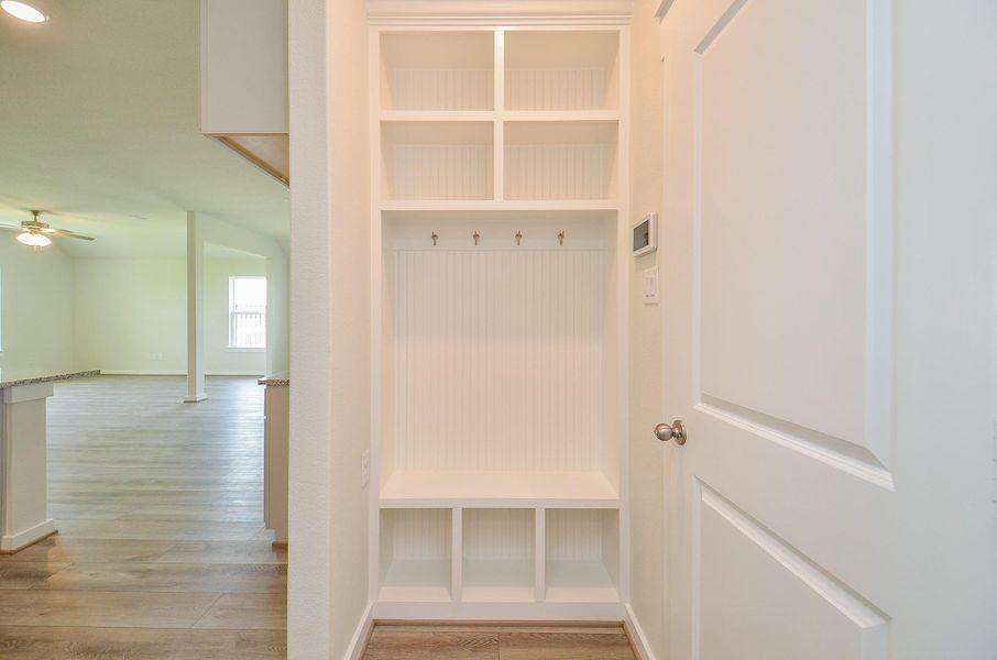 Spacious, unfurnished interior of a new home in Sunterra, Katy (Image 27).