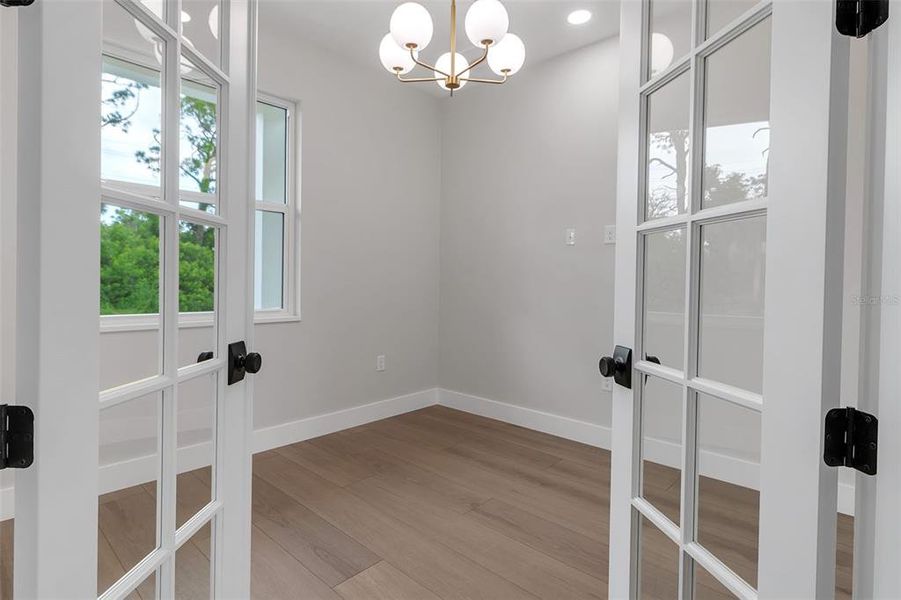 Furnished interior view inside a new home in , Venice (Image 39).