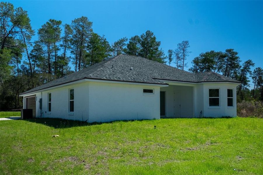 Exterior details and patio area of a home in , Ocala (Image 21).