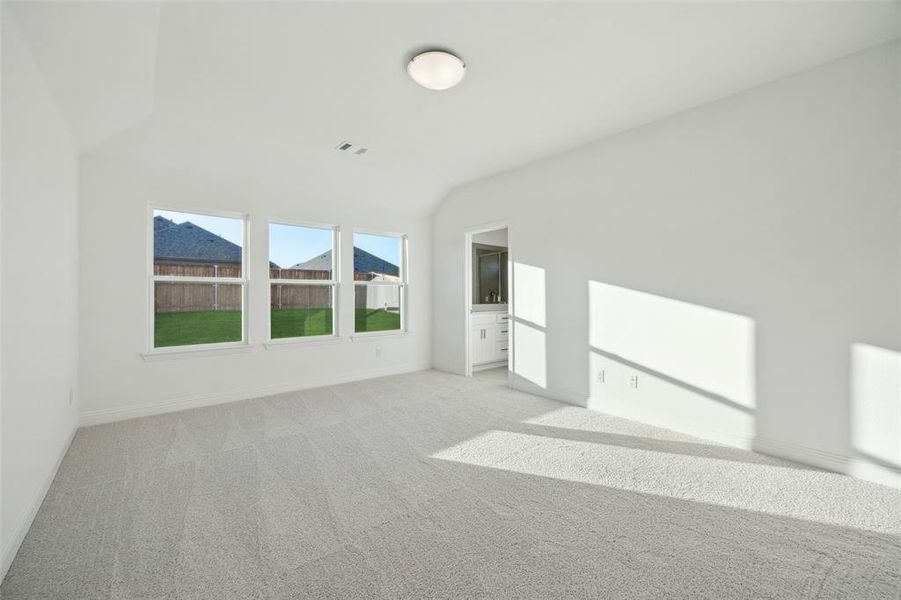 Spacious, unfurnished interior of a new home in Sicily, Princeton (Image 11).