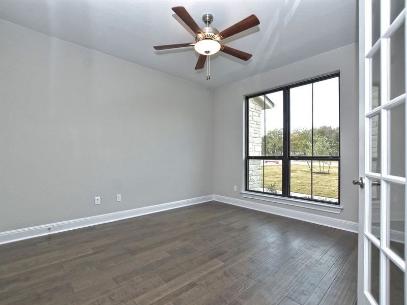 Representative unfurnished interior of a home built from the Madera II by Giddens Homes in Scofield Farms Estates, Georgetown (Image 322).