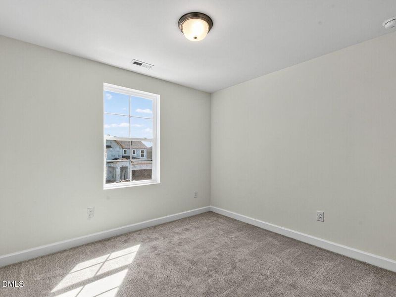 028-1280x960-bedroom