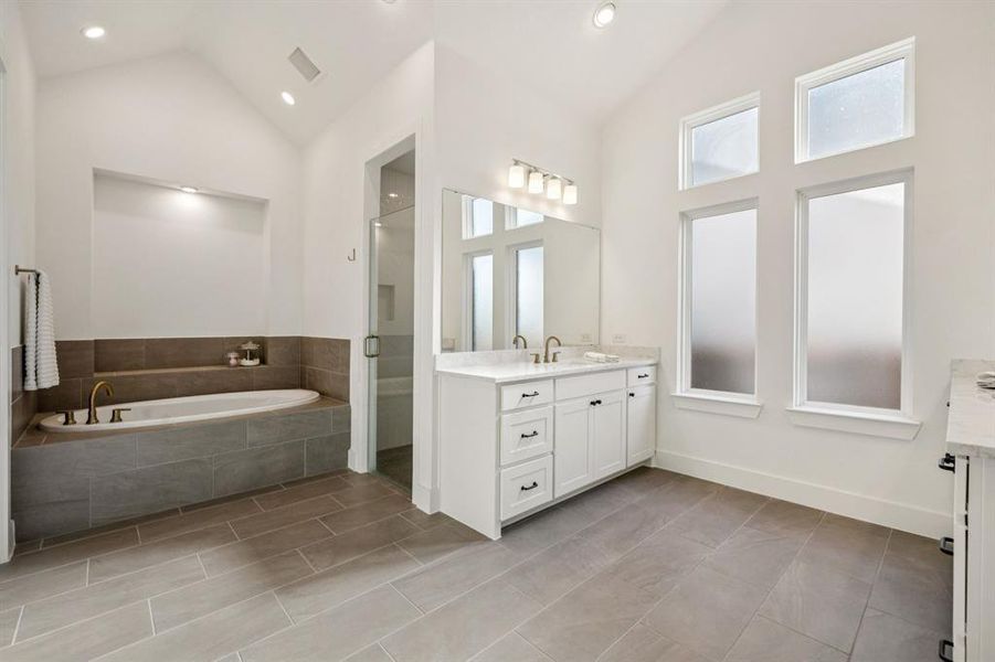 Furnished interior view inside a new home in , Fort Worth (Image 7).