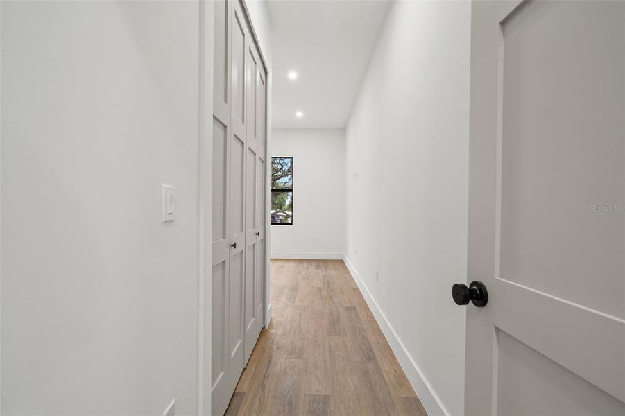 Spacious, unfurnished interior of a new home in , Tampa (Image 47).