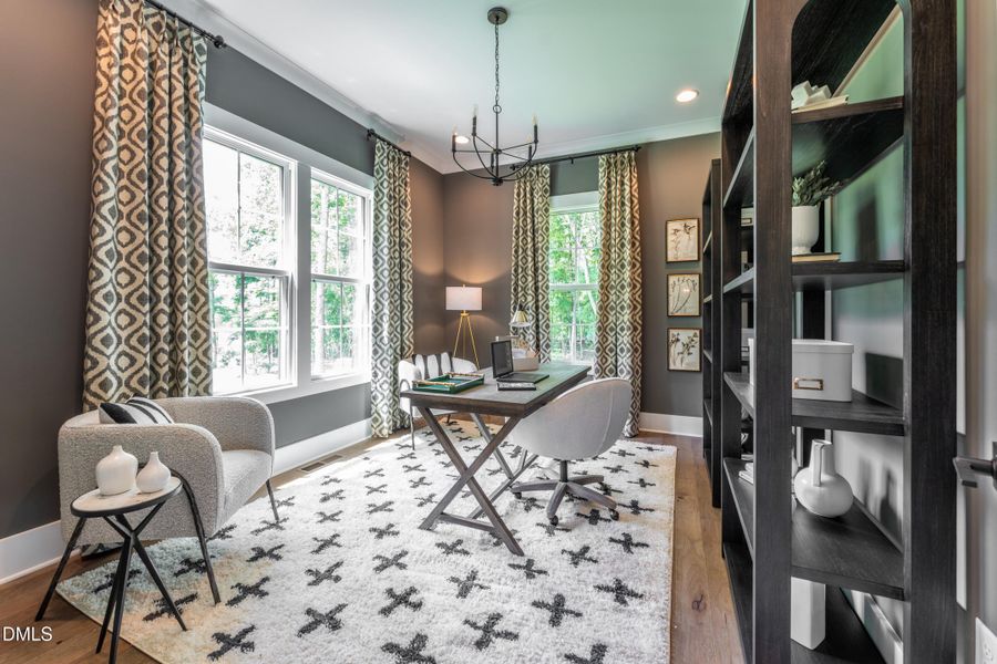 4. HHHunt Homes Crawford- Office 4. HHHunt Homes Crawford- Office