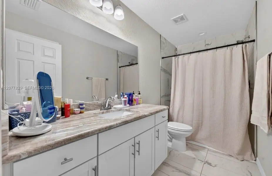 Furnished interior view inside a new home in , Citrus Springs (Image 14).