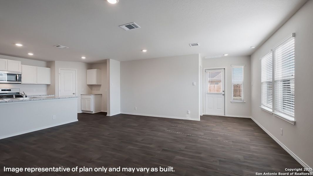 Spacious, unfurnished interior of a new home in Riverstone at Westpointe, San Antonio (Image 14).