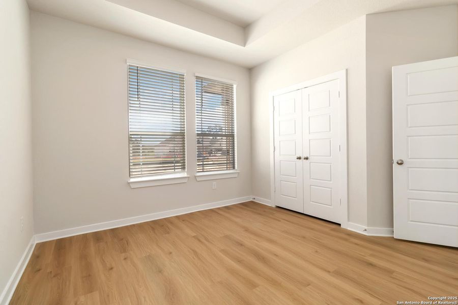 Spacious, unfurnished interior of a new home in Jordan's Ranch, San Antonio (Image 26).