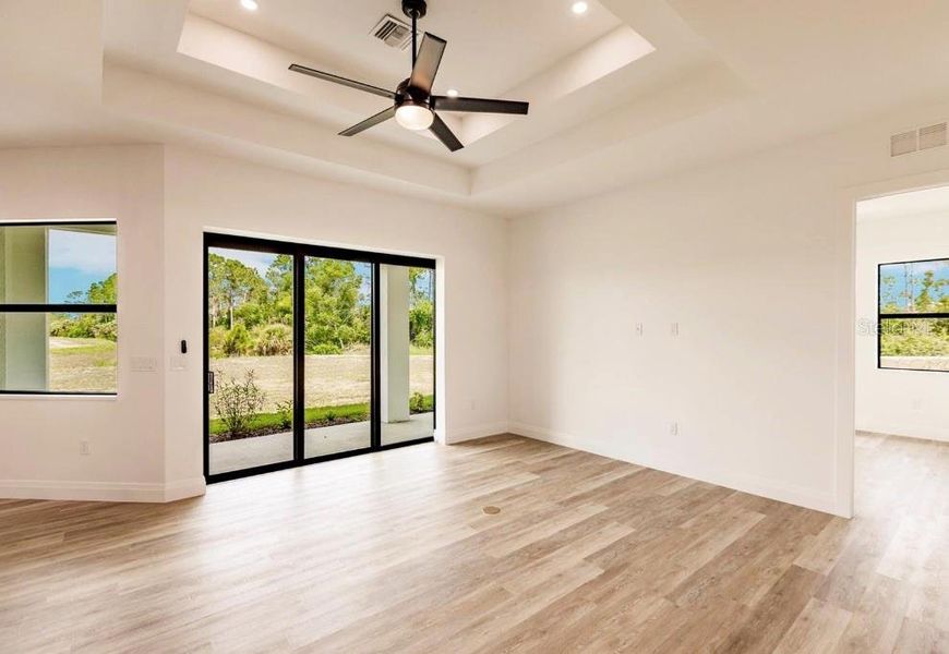 Spacious, unfurnished interior of a new home in , Punta Gorda (Image 34).