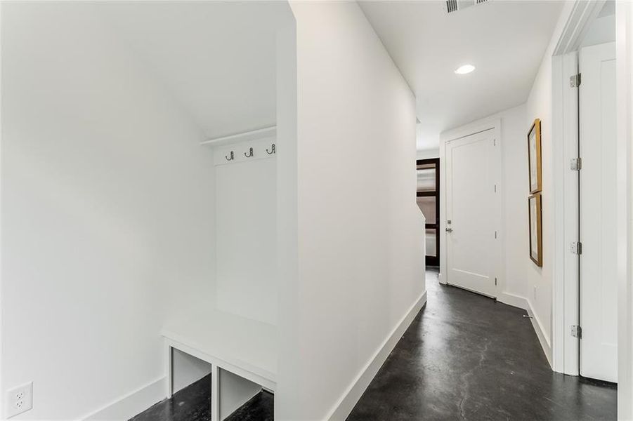 Spacious, unfurnished interior of a new home in , Atlanta (Image 35).