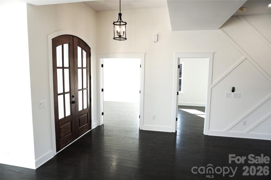 Spacious, unfurnished interior of a new home in , Salisbury (Image 23).