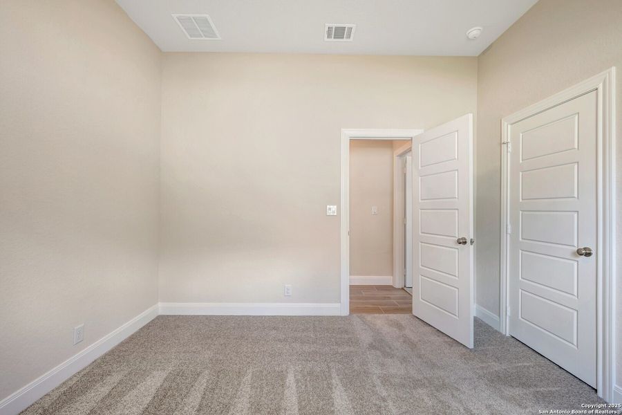 Spacious, unfurnished interior of a new home in The Crossvine 55’, Schertz (Image 29).