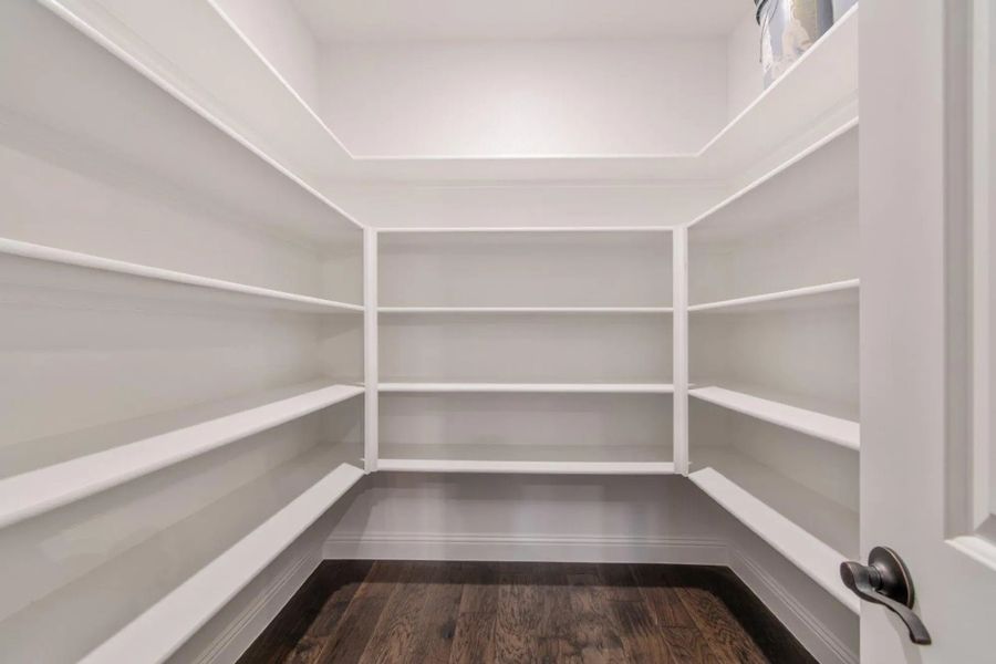 Image 95 representing the Concept 2373 by Landsea Homes in Coyote Crossing, Godley, TX. Image 95 representing the Concept 2373 by Landsea Homes in Coyote Crossing, Godley, TX.