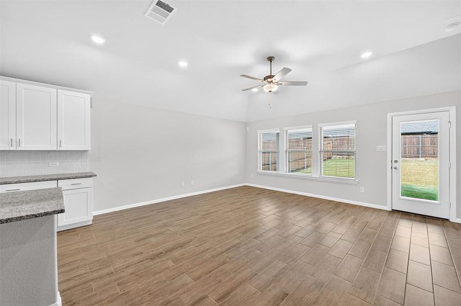 Spacious, unfurnished interior of a new home in Forest Park, Princeton (Image 35). Spacious, unfurnished interior of a new home in Forest Park, Princeton (Image 35).