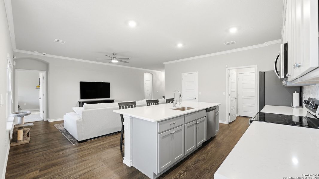 Furnished interior view inside a new home in Legend Pond, New Braunfels (Image 9). Furnished interior view inside a new home in Legend Pond, New Braunfels (Image 9).