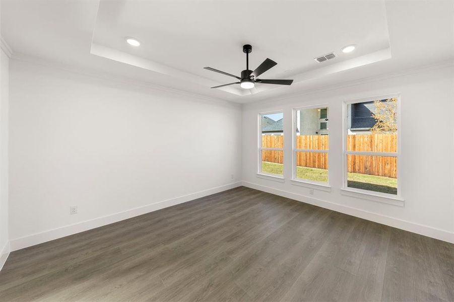 Spacious, unfurnished interior of a new home in Valencia on The Lake, Little Elm (Image 24).