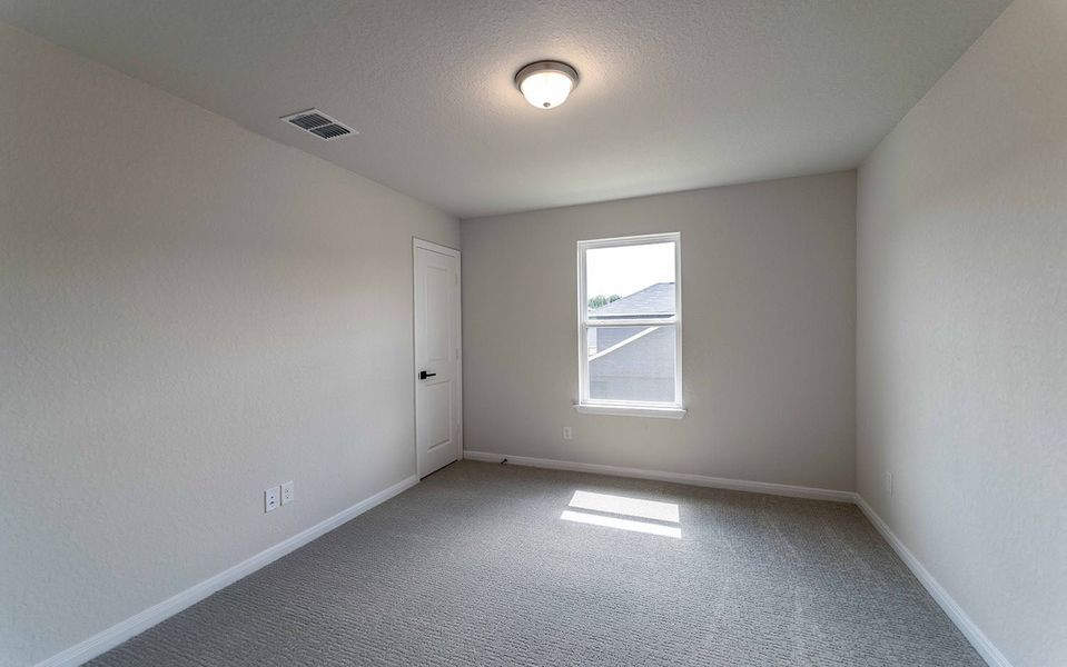 Spacious, unfurnished interior of a new home in Homestead, Schertz (Image 31).