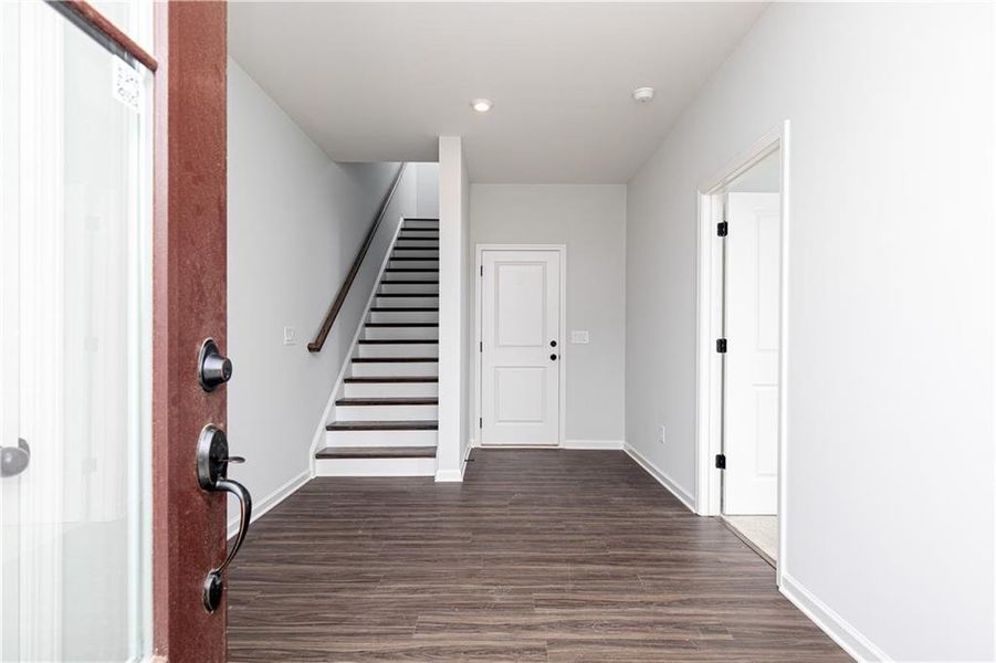 Spacious, unfurnished interior of a new home in Madison at Buice Lake, Acworth (Image 11). Spacious, unfurnished interior of a new home in Madison at Buice Lake, Acworth (Image 11).