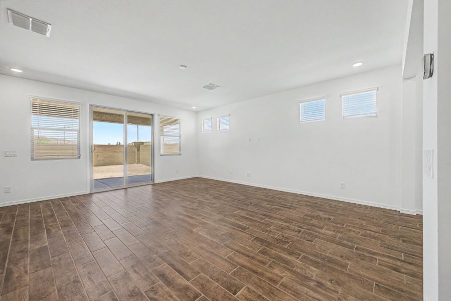 Spacious, unfurnished interior of a new home in Pinnacle at San Tan Heights, San Tan Valley (Image 9). Spacious, unfurnished interior of a new home in Pinnacle at San Tan Heights, San Tan Valley (Image 9).
