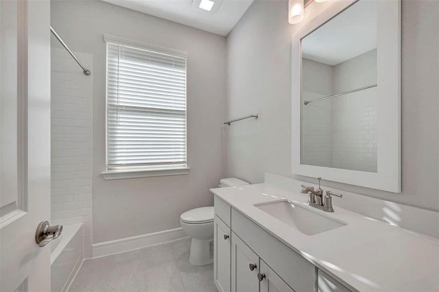 Furnished interior view inside a new home in Timberbrook, Justin (Image 11).