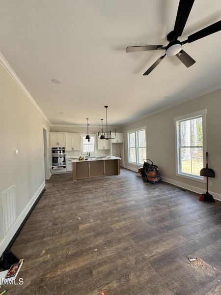 Living/Kitchen (Current)