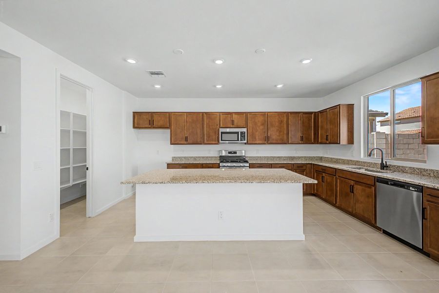 Furnished interior view inside a new home in Frontera, Surprise (Image 4).