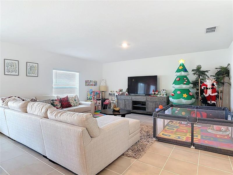Furnished interior view inside a new home in Parkside at Cherry Lake, Groveland (Image 38).