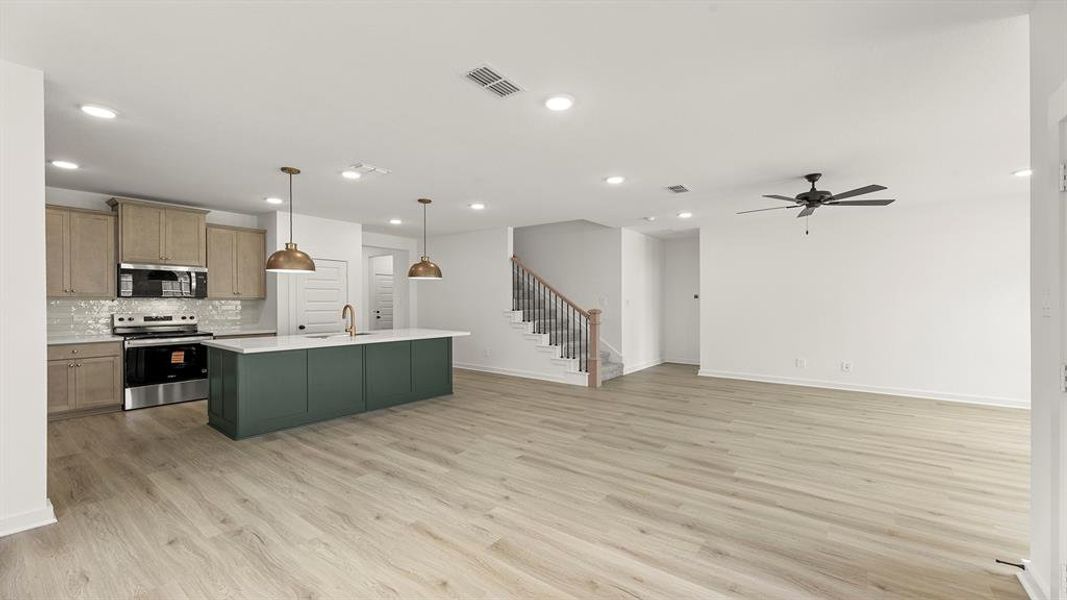 1520 Edgeway - Dining (4)