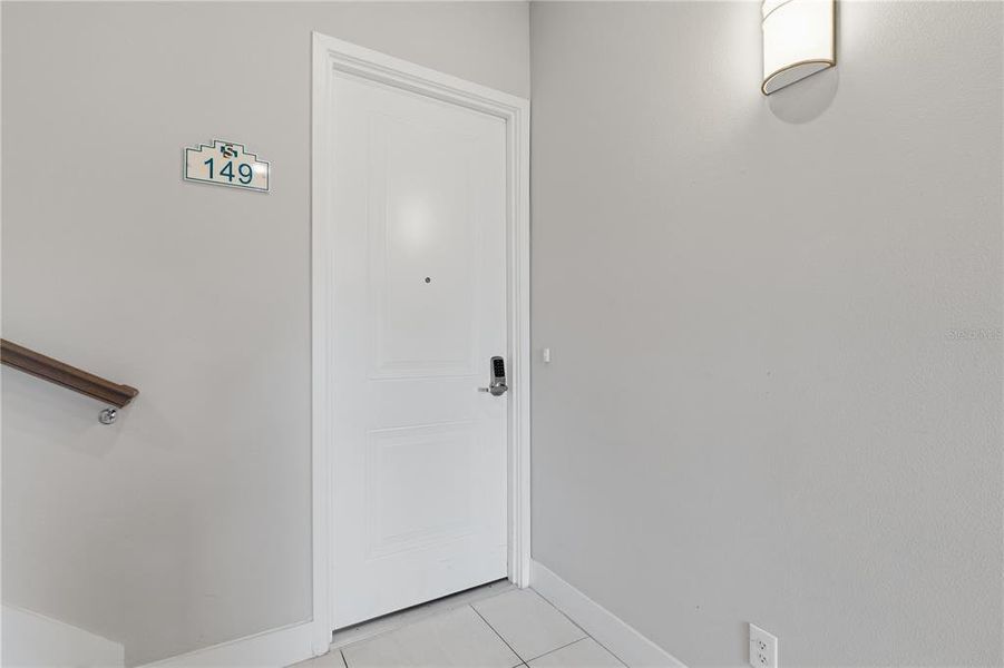 Spacious, unfurnished interior of a new home in , Reunion (Image 20). Spacious, unfurnished interior of a new home in , Reunion (Image 20).