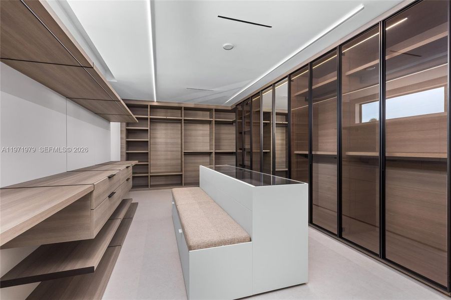 Image 75 of a home in .