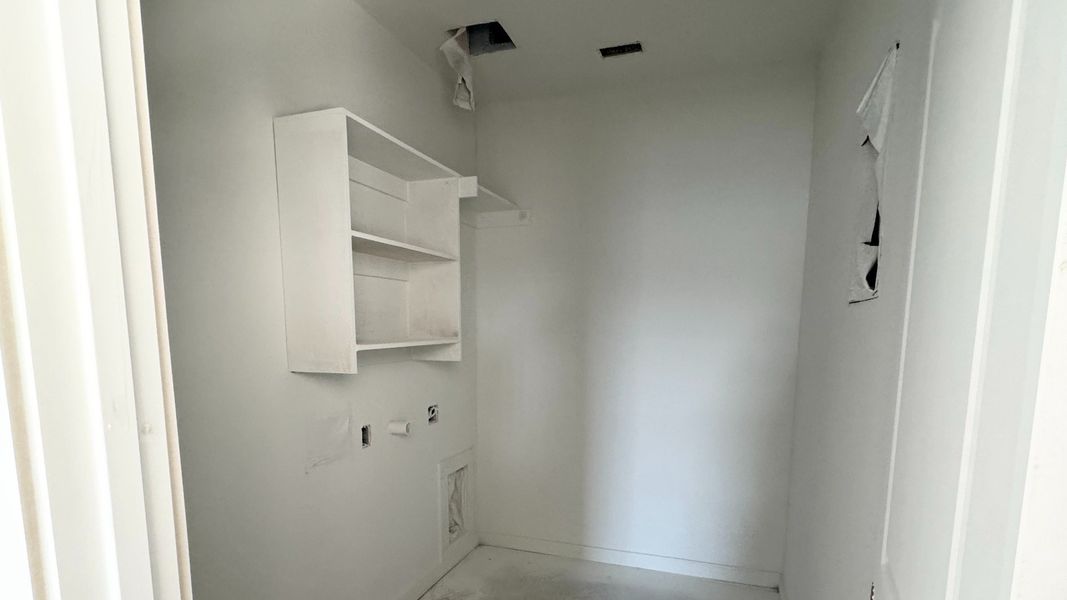 Furnished interior view inside a new home in Sky Ridge, San Marcos (Image 8).