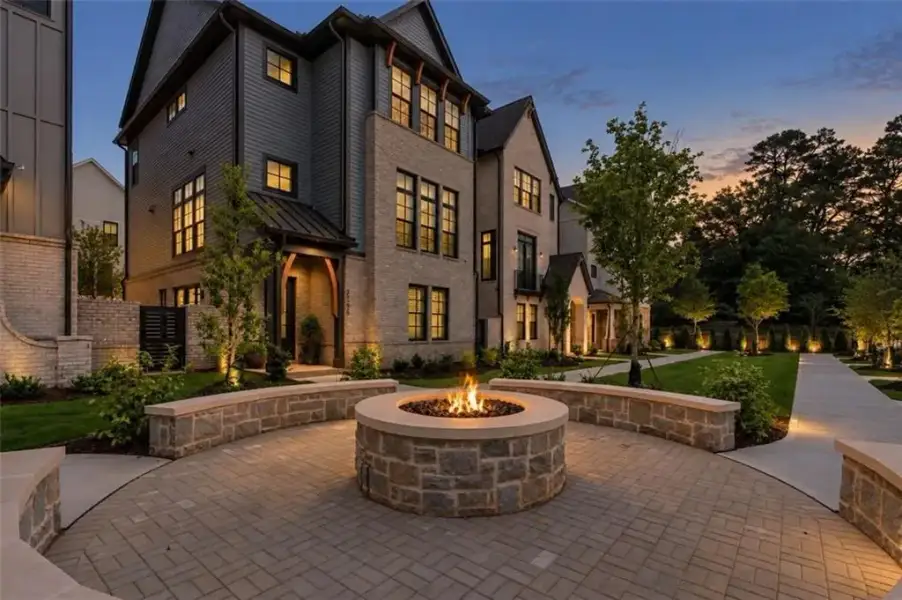 Image 36 of a home in Park Walke.