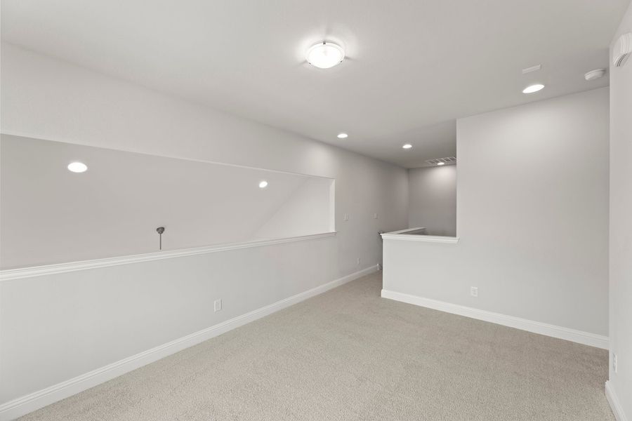 Spacious, unfurnished interior of a new home in Creekside, Royse City (Image 21).