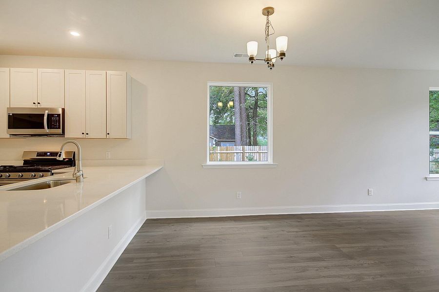Spacious, unfurnished interior of a new home in Founder's Park, Lincolnville (Image 32).