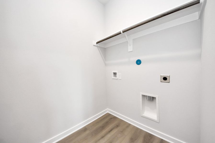 Spacious, unfurnished interior of a new home in Enclave at Newport, Crosby (Image 30).