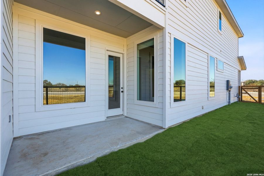 Exterior details and patio area of a home in The Crossvine, Schertz (Image 28).