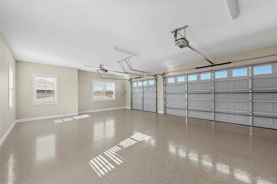 Spacious, unfurnished interior of a new home in , Robinson (Image 28).