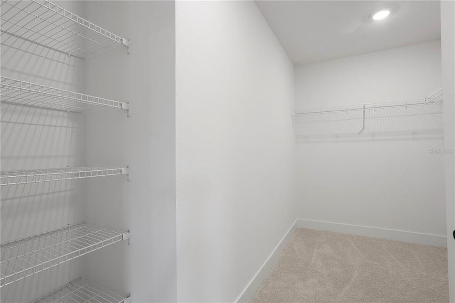 Spacious, unfurnished interior of a new home in Kirkland Farms, Alachua (Image 30).