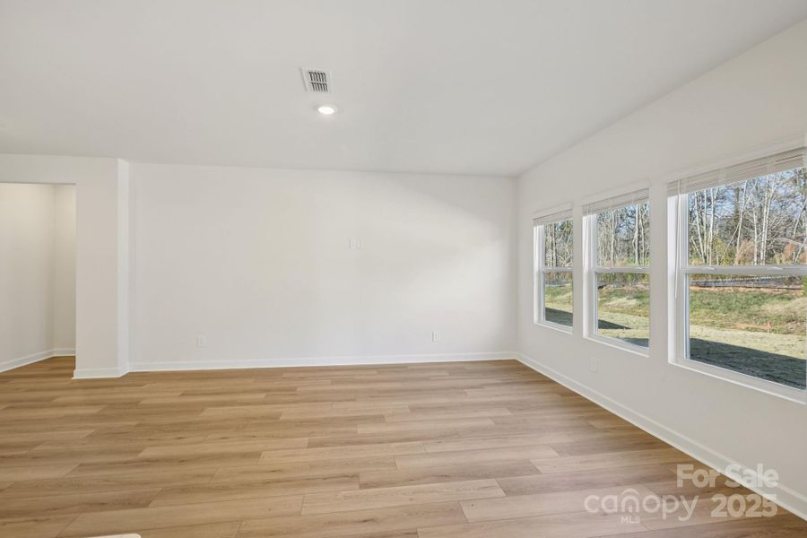 Spacious, unfurnished interior of a new home in Oxford Station, Salisbury (Image 13).
