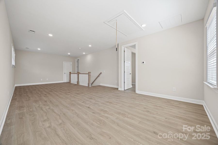 Image 36 of a home in .