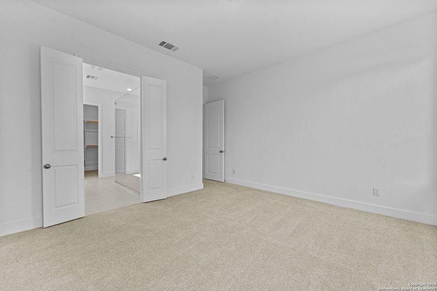Spacious, unfurnished interior of a new home in , New Braunfels (Image 16). Spacious, unfurnished interior of a new home in , New Braunfels (Image 16).