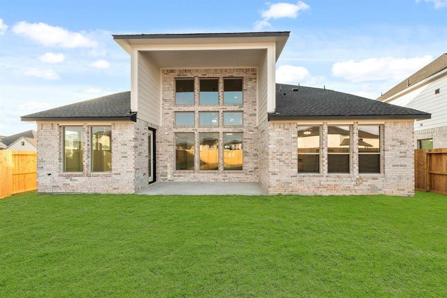 Representative image. Features, specifications, selections and colors may vary.