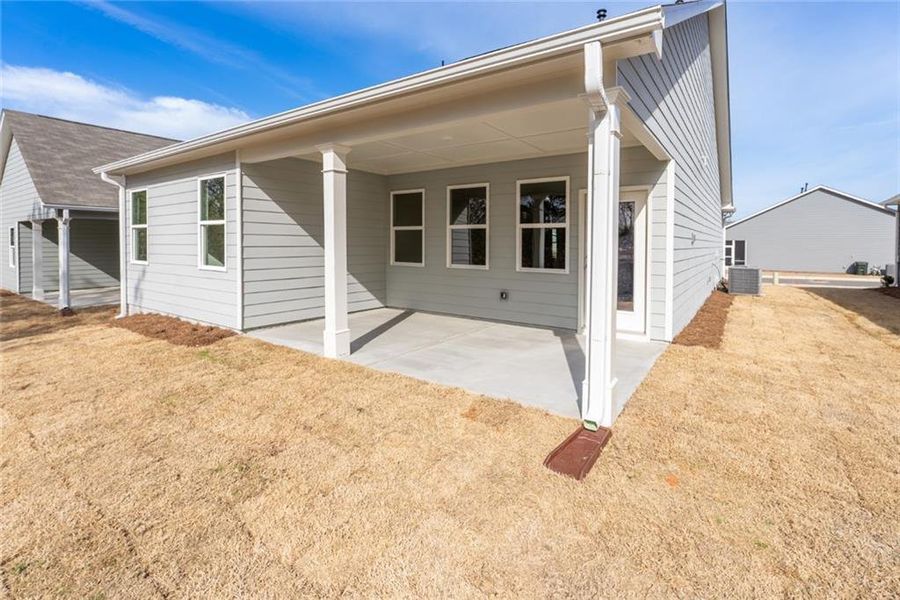 Exterior details and patio area of a home in Villages at Cedar Hill, Dallas (Image 3). Exterior details and patio area of a home in Villages at Cedar Hill, Dallas (Image 3).