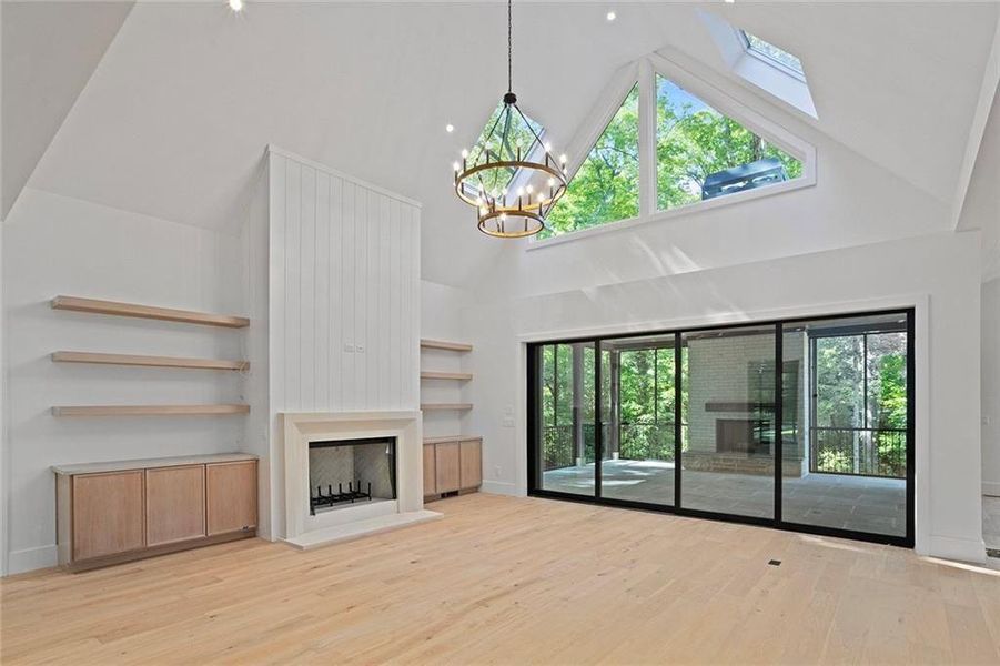 Spacious, unfurnished interior of a new home in , Atlanta (Image 19).