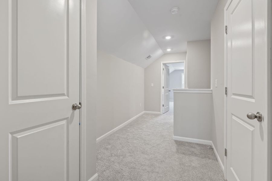 Spacious, unfurnished interior of a new home in White Oak Estates, Conway (Image 34).