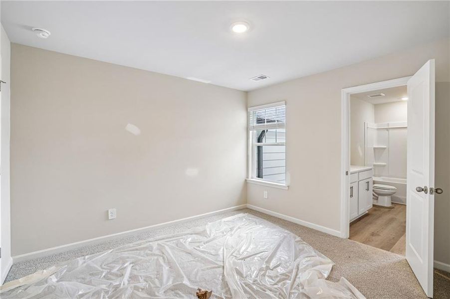 Spacious, unfurnished interior of a new home in Artisan Walk, Fairburn (Image 25).