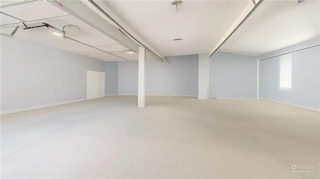 Spacious, unfurnished interior of a new home in , Rome (Image 54).