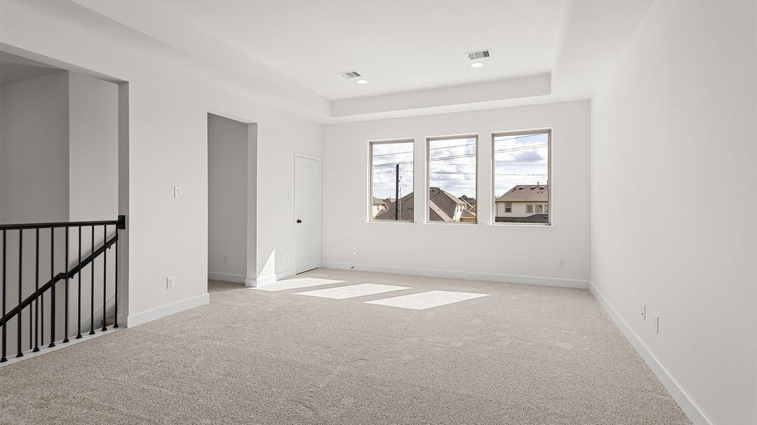 Spacious, unfurnished interior of a new home in Legacy, League City (Image 15).