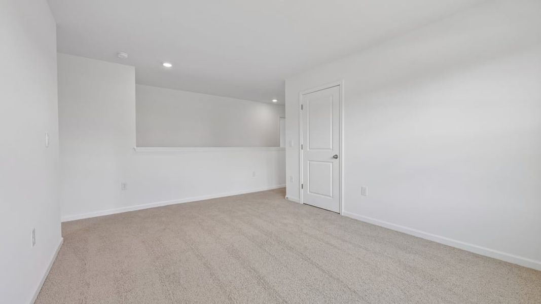 Spacious, unfurnished interior of a new home in Mason Ridge, Spring Lake (Image 21).