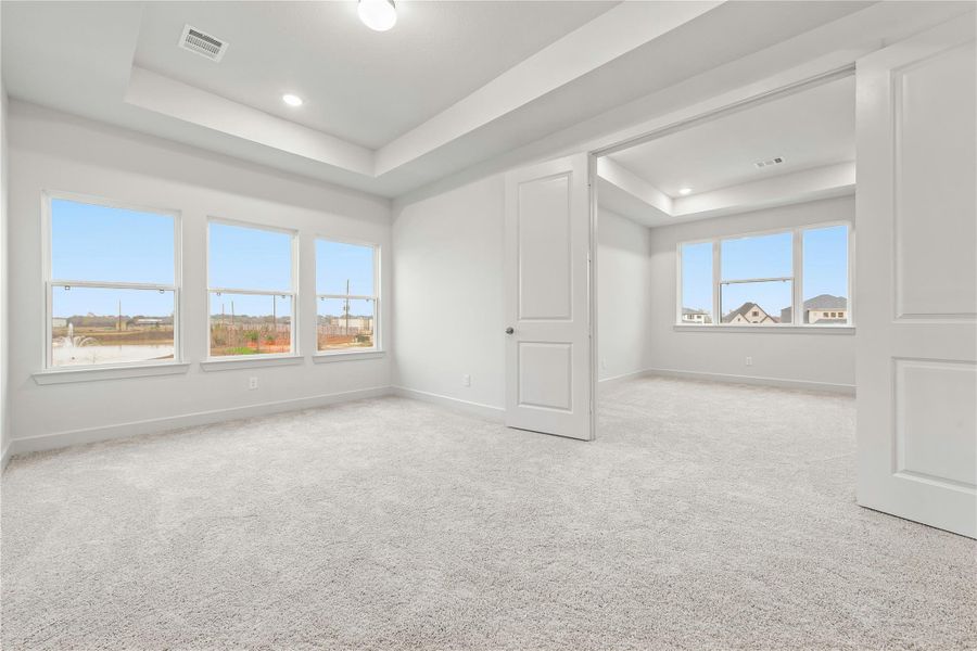 Representative image. Features, specifications, selections and colors may vary.